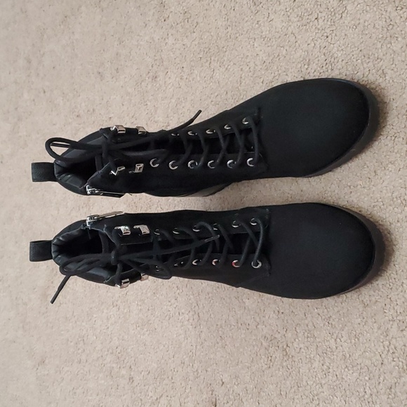 Michael Kors boots size 8.5M NWOT - Picture 2 of 16